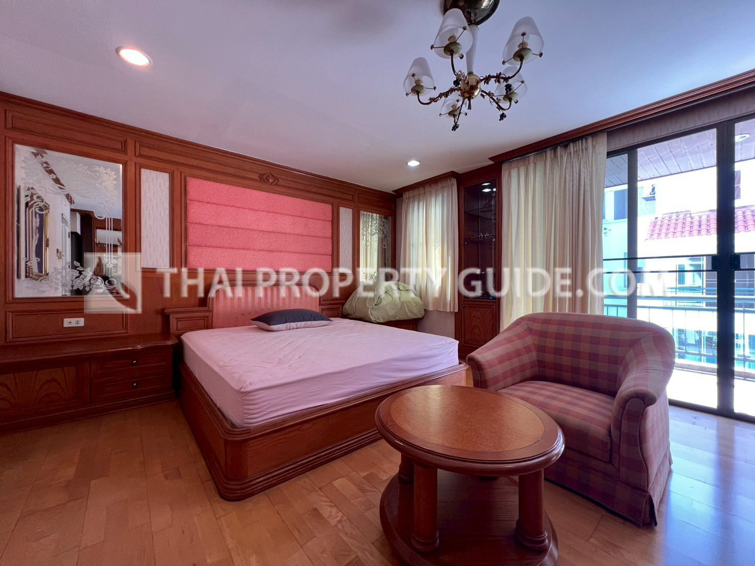 Townhouse in Sukhumvit 
